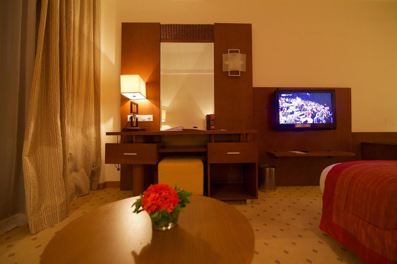 Hala Hotel & Aqua Park บิสเซา ภายนอก รูปภาพ